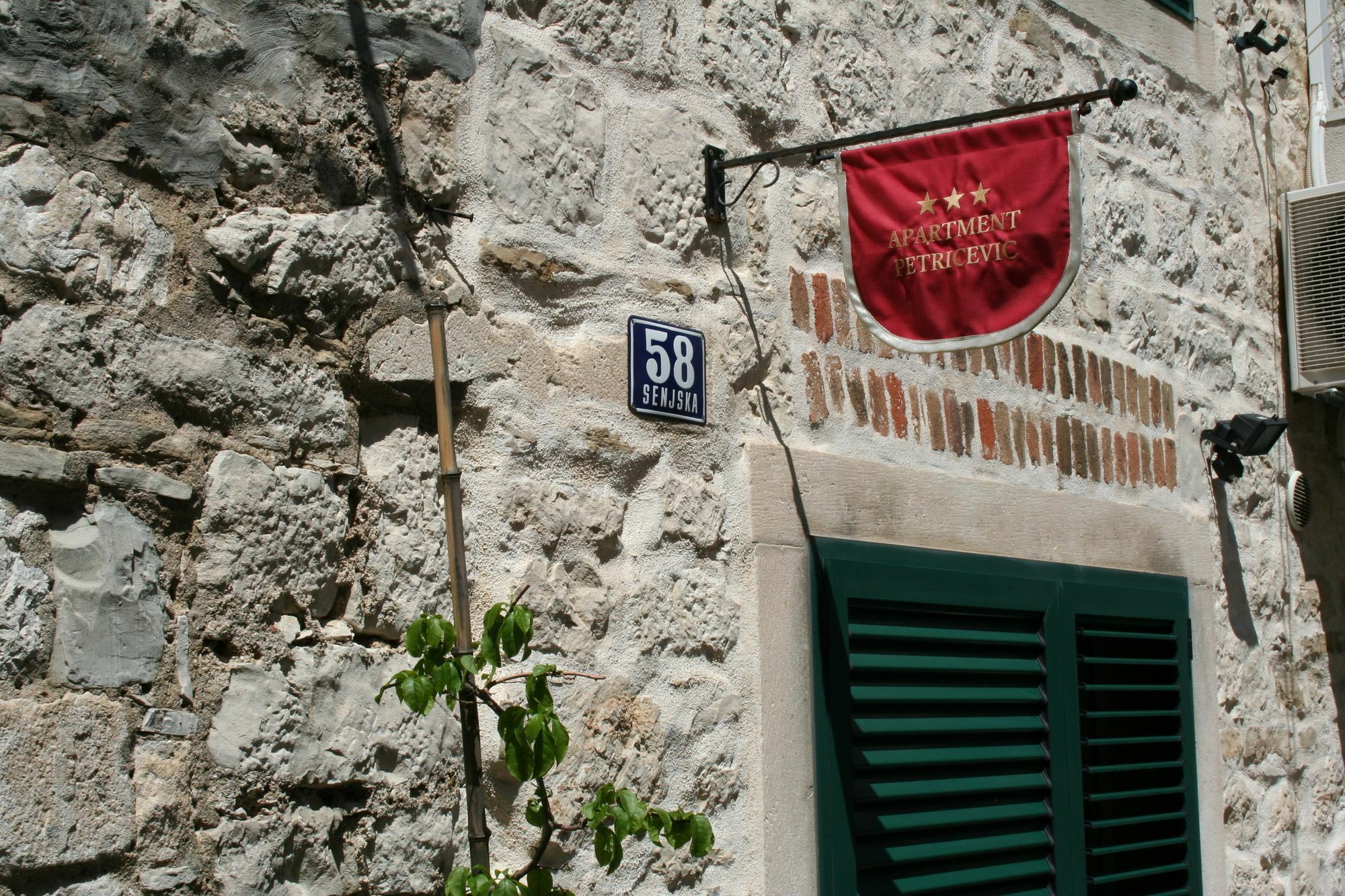 Guest House Petricevic Split Eksteriør bilde